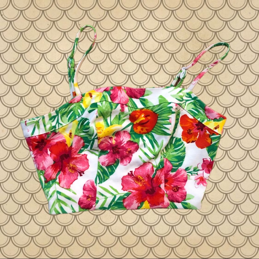 🔥Tropical floral crop top